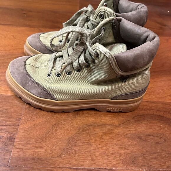 Guess vintage army green men’s size 6 boots - Picture 3 of 6